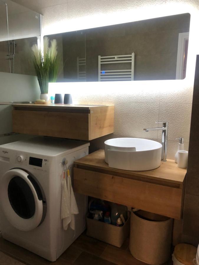 סלאבונסקי ברוד Studio Apartman Avenija *** מראה חיצוני תמונה