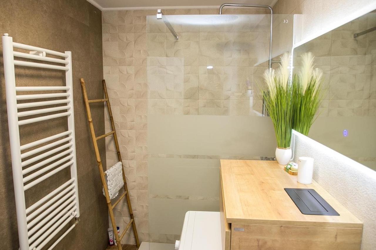סלאבונסקי ברוד Studio Apartman Avenija *** מראה חיצוני תמונה